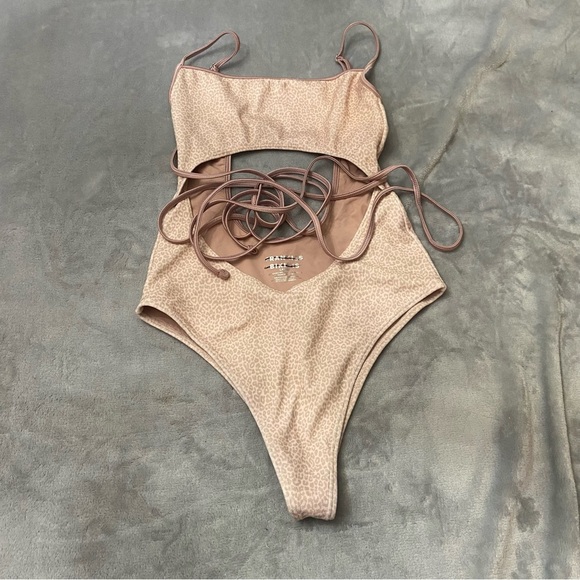 New! Frankie’s bikinis Alice Terry Wrap One Piece leopard Swimsuit 24675 - Picture 6 of 11